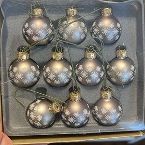 Small gray ornaments